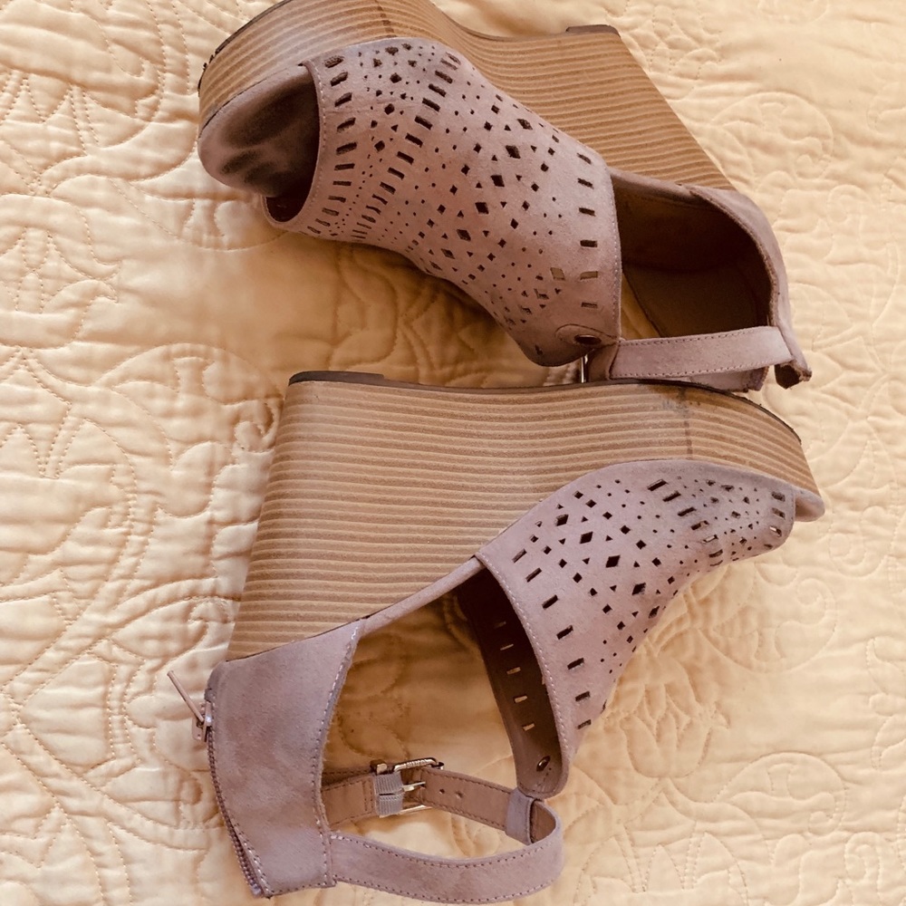 Report heels